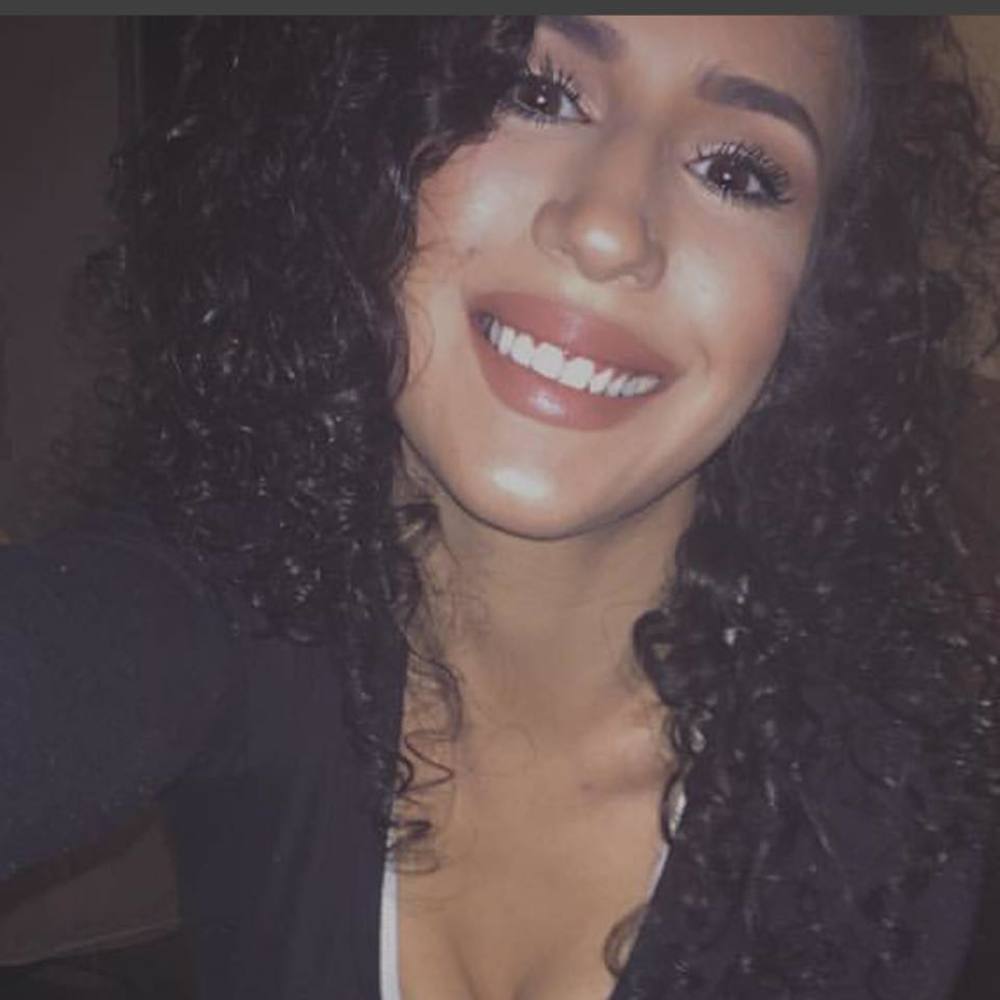 Meet your Posher, Ari